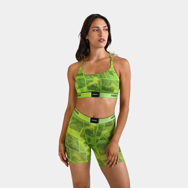 Dayana wears a size S