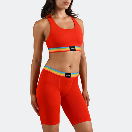 Dayana wears a size S