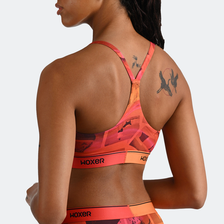 Alena wears a size S