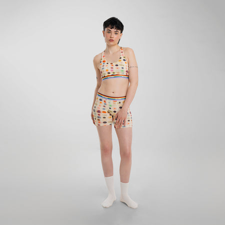 Anna wears a size S