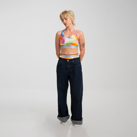 Kez wears a size S