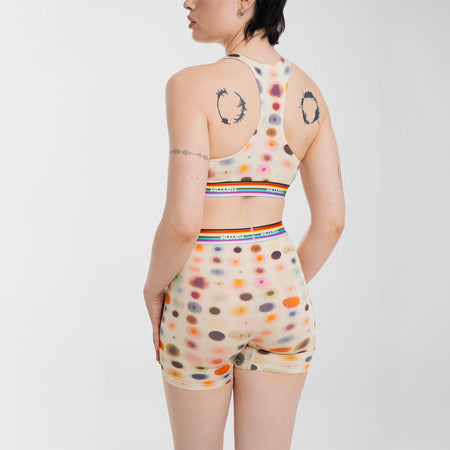 Anna wears a size S