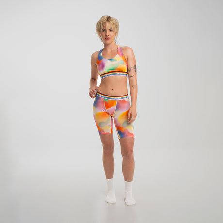Kez wears a size S