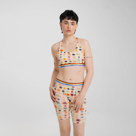 Anna wears a size S