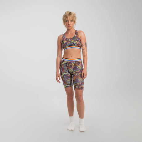 Kez wears a size S