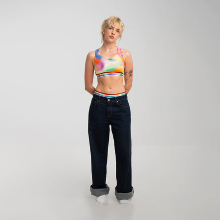 Kez wears a size S