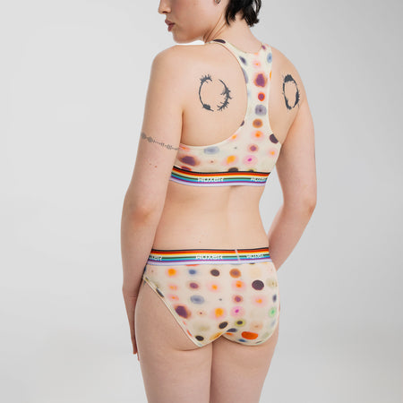 Anna wears a size S