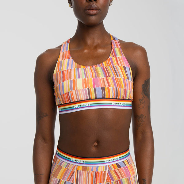 Bailey wears a size S