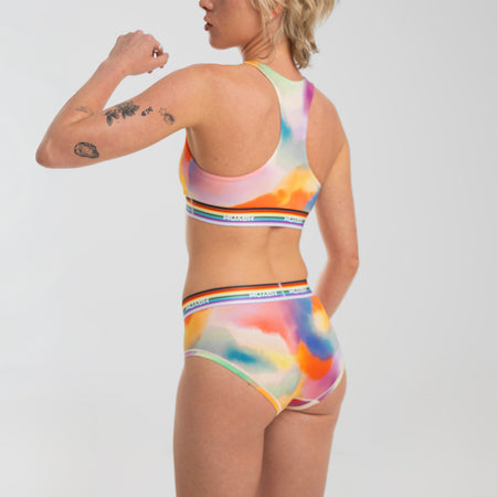 Kez wears a size S