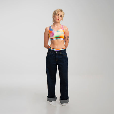Kez wears a size S
