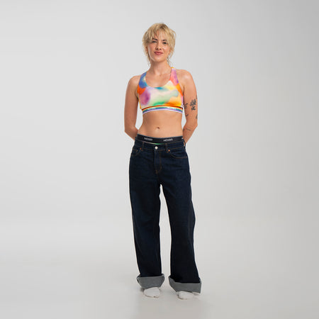 Kez wears a size S