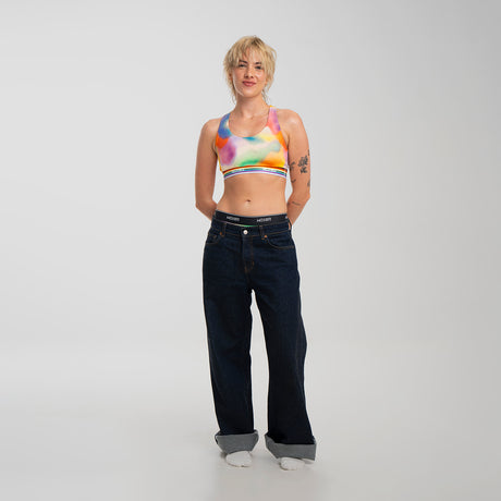Kez wears a size S