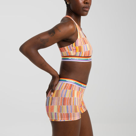 Bailey wears a size S