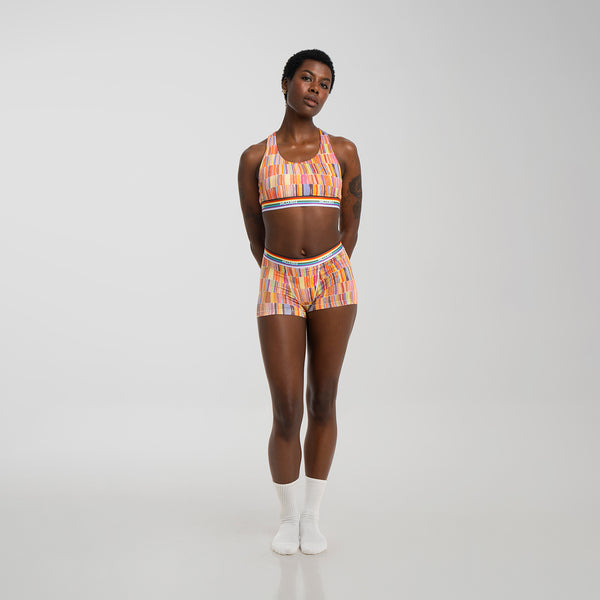 Bailey wears a size S