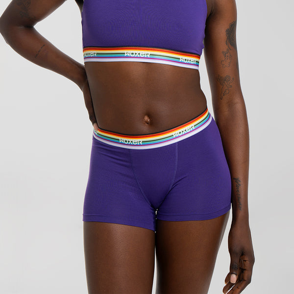 Bailey wears a size S