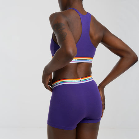 Bailey wears a size S