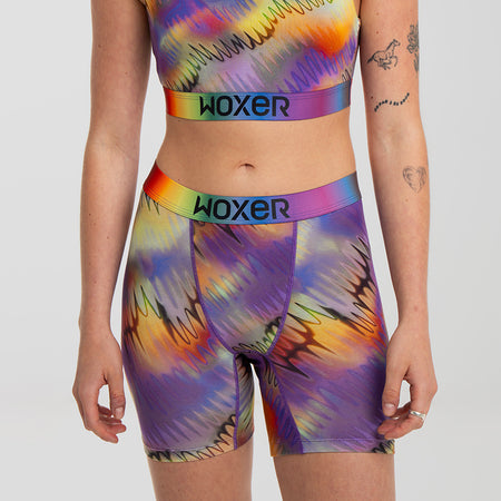 Kez wears a size S