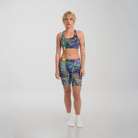 Kez wears a size S