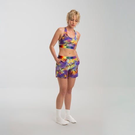 Kez wears a size S
