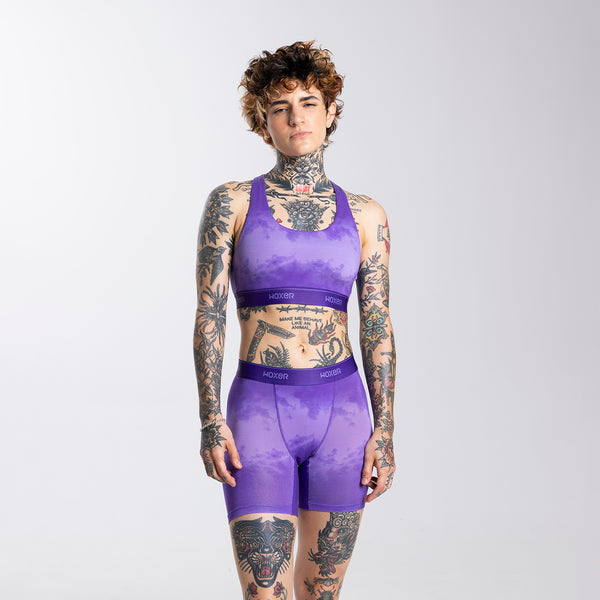 Vas wears a size S