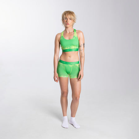 Kez wears a size S