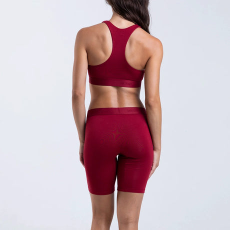 Dayana wears a size S