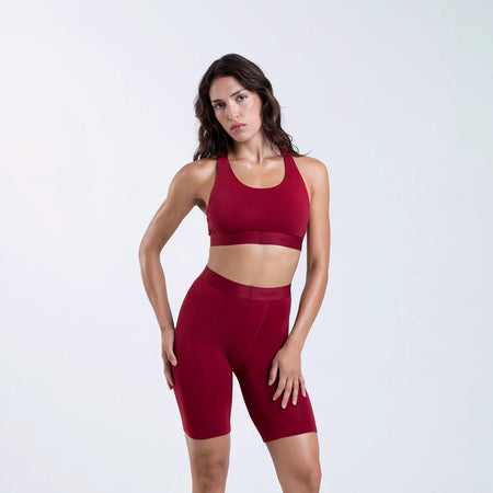 Dayana wears a size S