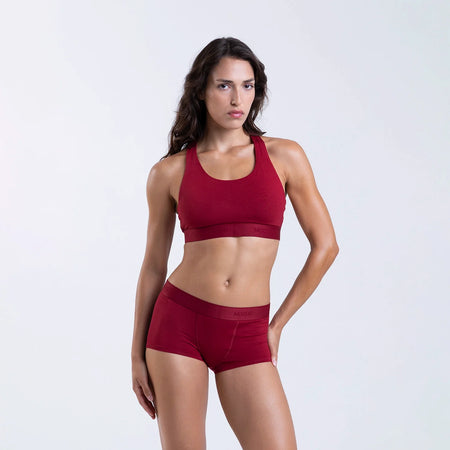 Dayana wears a size S