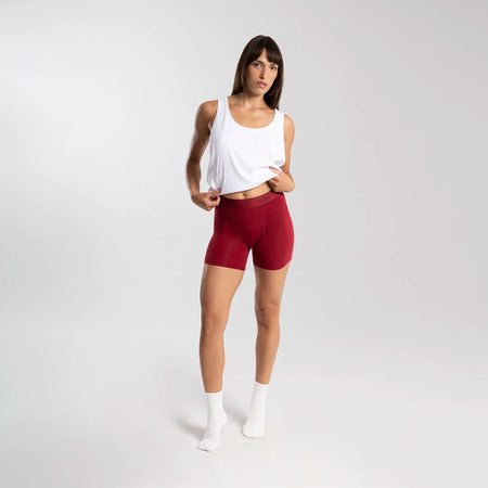 Dayana wears a size S