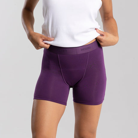 Dayana wears a size S