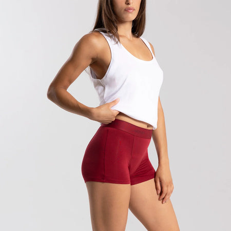 Dayana wears a size S