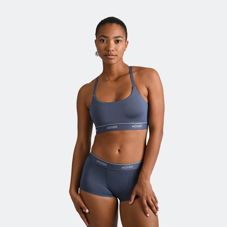 Ke wears a size S