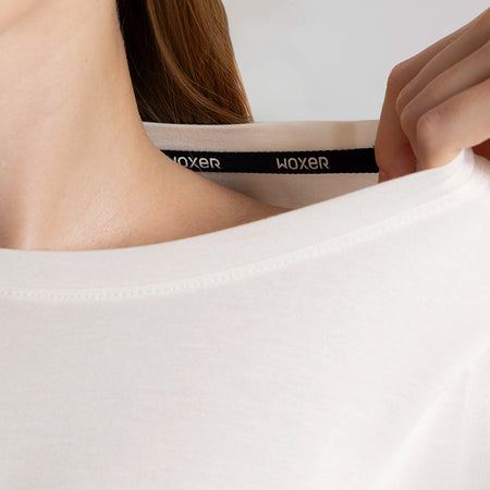 Eliza wears a size S