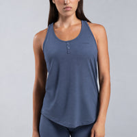 Dayana wears a size S
