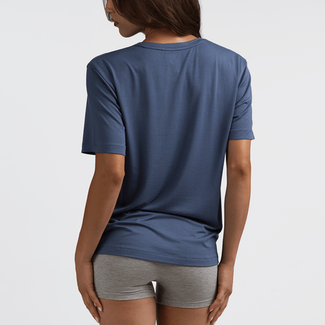 Dayana wears a size S