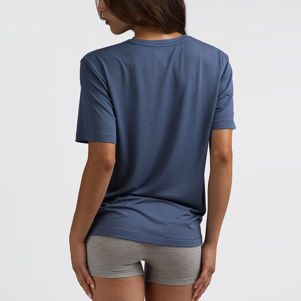 Dayana wears a size S