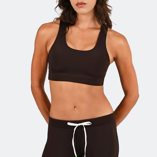 Dayana wears a size S