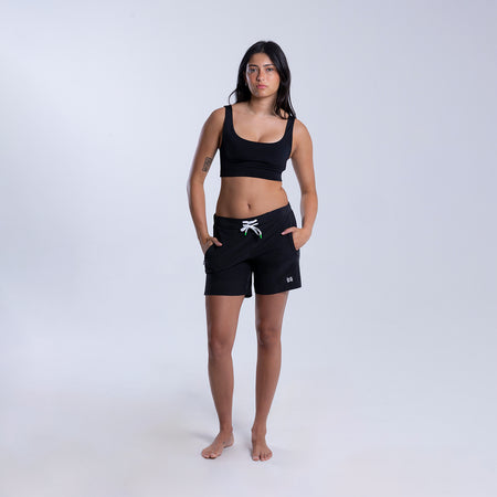 Maya wears a size S