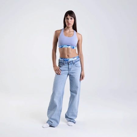 Dayana wears a size S