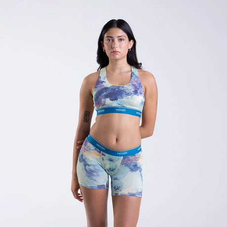 Maya wears a size S