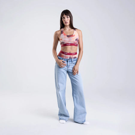 Dayana wears a size S