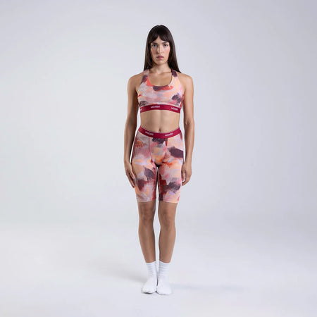 Dayana wears a size S