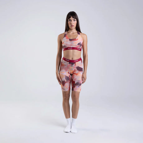 Dayana wears a size S