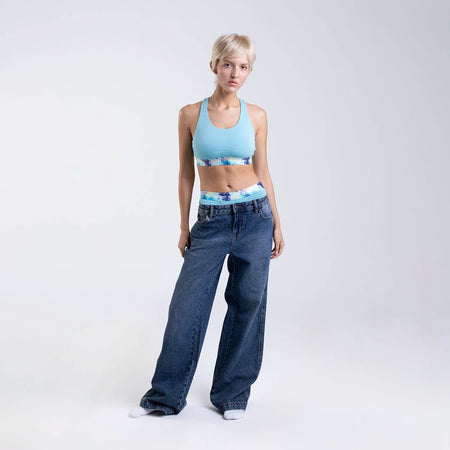 Sofia wears a size S