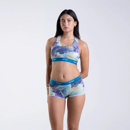 Maya wears a size S
