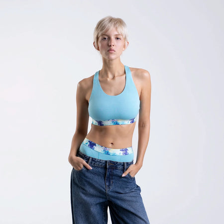 Sofia wears a size S