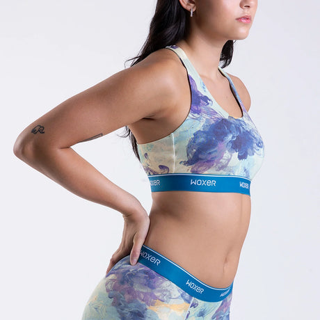 Maya wears a size S