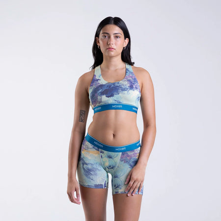 Maya wears a size S