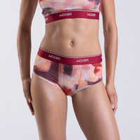 Dayana wears a size S