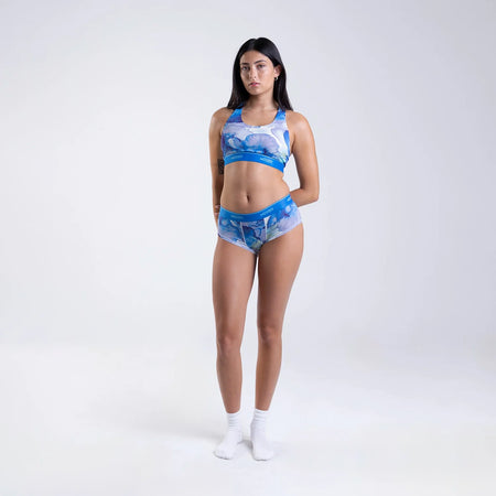 Maya wears a size S